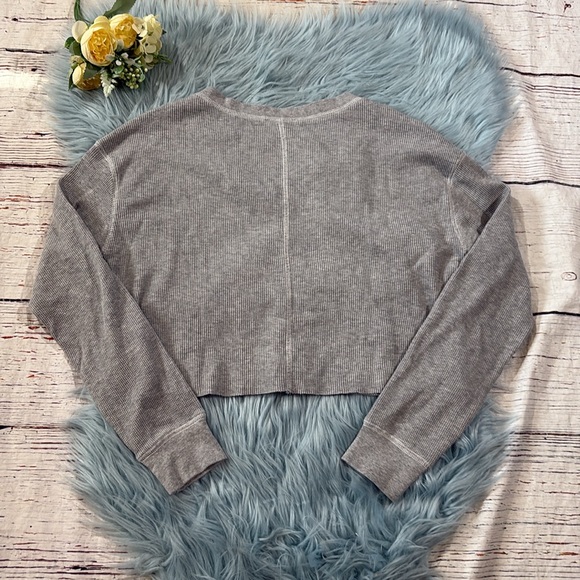 BP Grey Waffle Knit Cropped Thermal Top sz XS - Picture 9 of 9